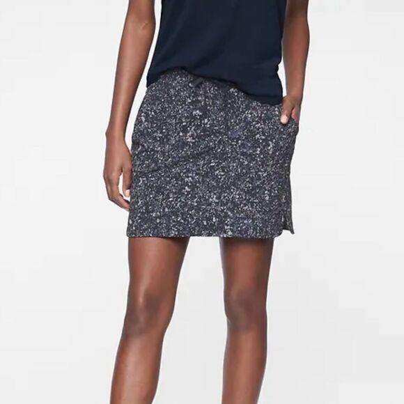 Athleta Navy Blue Patterned Athletic Skirt with Built in Shorts - Picture 1 of 10
